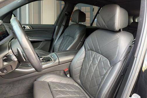 Black Sapphire Metallic 2023 BMW X5 xDrive40i