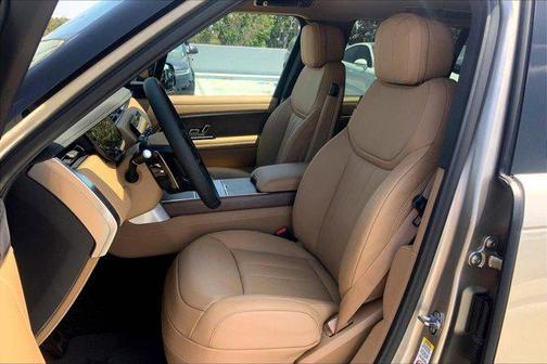 2025 Land Rover Range Rover P530 SE 7 Seat