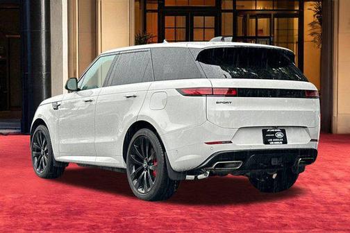 2025 Land Rover Range Rover Sport SE