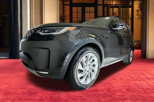 Carpathian Grey Premium Metallic 2026 Land Rover Discovery S