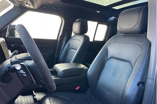 2023 Land Rover Defender 110 V8