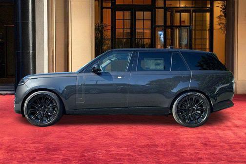 Carpathian Gray Premium Metall 2026 Land Rover Range Rover P400 SE 7 Seat