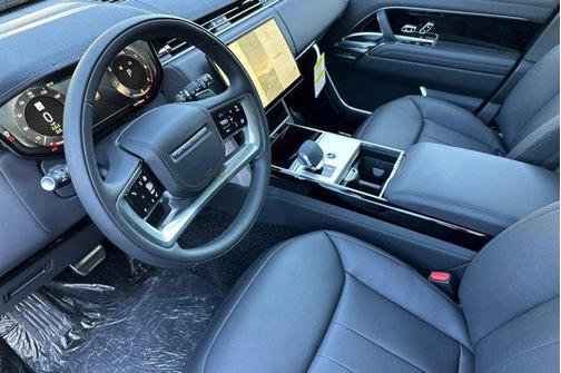 Carpathian Gray Premium Metall 2026 Land Rover Range Rover P400 SE 7 Seat