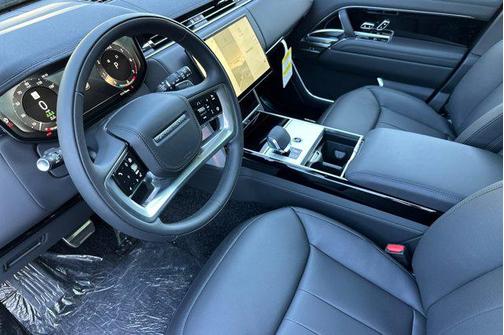 Carpathian Gray Premium Metall 2026 Land Rover Range Rover P400 SE 7 Seat