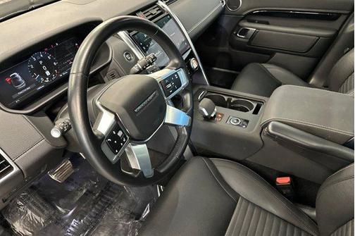 2023 Land Rover Discovery P360 S R-Dynamic