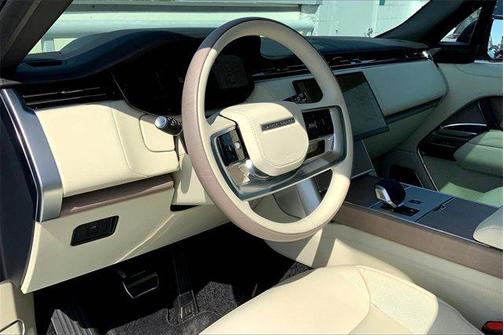 2025 Land Rover Range Rover P530 Autobiography