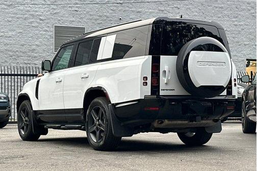 2025 Land Rover Defender 130 P400 X-Dynamic SE