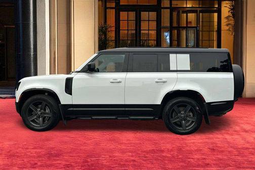 2025 Land Rover Defender 130 P400 X-Dynamic SE