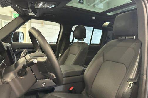 2025 Land Rover Defender 110 P400 S