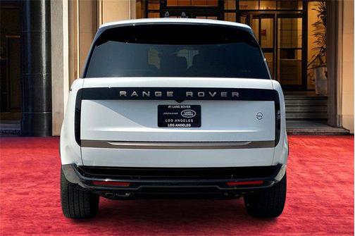 2025 Land Rover Range Rover P615 SV