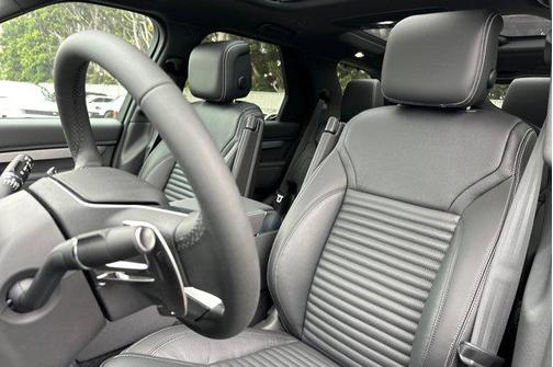 2026 Land Rover Discovery Gemini Edition