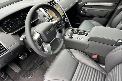 2026 Land Rover Discovery Gemini Edition