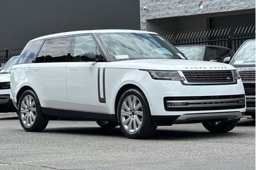 Fuji White 2026 Land Rover Range Rover P400 SE 7 Seat