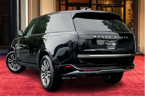 2025 Land Rover Range Rover P530 SE 7 Seat