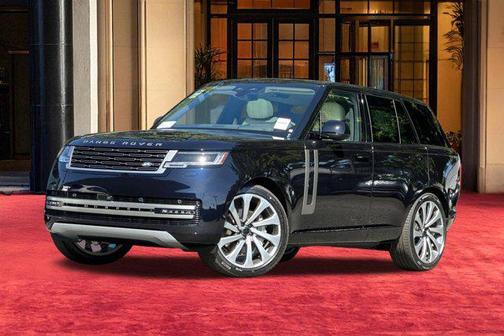 Constellation Blue in Gloss fi 2026 Land Rover Range Rover P530 SE