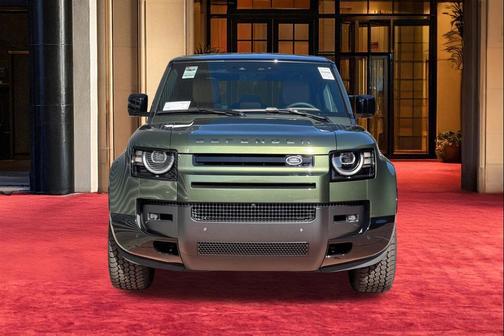 Woolstone Green 2026 Land Rover Defender P500 X-Dynamic SE
