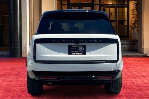 2025 Land Rover Range Rover P400 SE