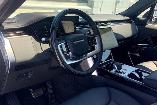 2025 Land Rover Range Rover P400 SE