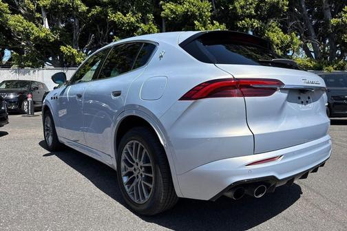 Silver 2023 Maserati Grecale GT