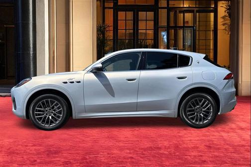 Silver 2023 Maserati Grecale GT