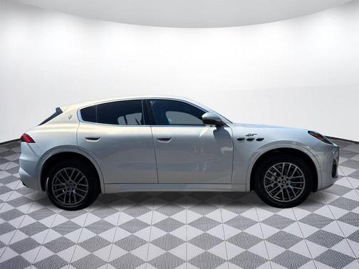 Silver 2023 Maserati Grecale GT