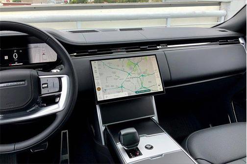 2025 Land Rover Range Rover P615 SV