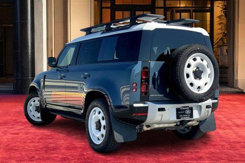 2025 Land Rover Defender 110 P300