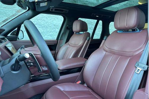 2025 Land Rover Range Rover P400 SE