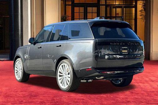 2025 Land Rover Range Rover P400 SE