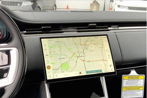 2025 Land Rover Range Rover P530 SE 7 Seat