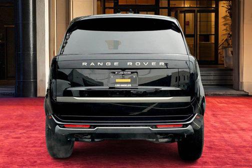 2025 Land Rover Range Rover P530 SE 7 Seat