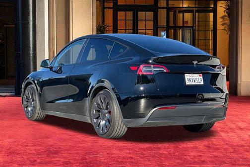 2024 Tesla Model Y Performance Dual Motor All-Wheel Drive