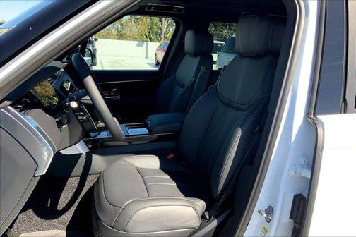 2025 Land Rover Range Rover P530 SE
