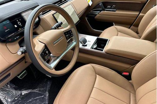 Belgravia Green Metallic 2026 Land Rover Range Rover P400 SE