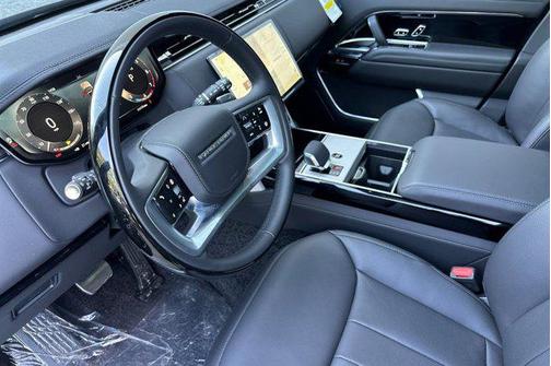 Charente Grey Premium Metallic 2026 Land Rover Range Rover P400 SE