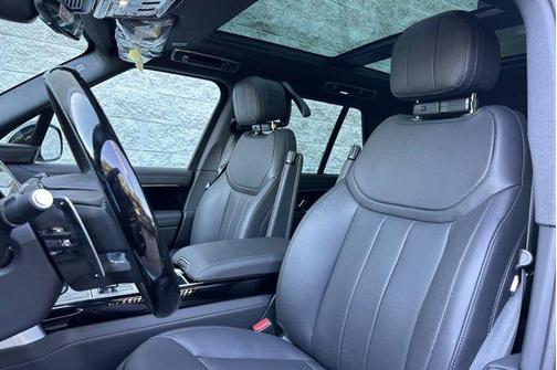 2026 Land Rover Range Rover P400 SE