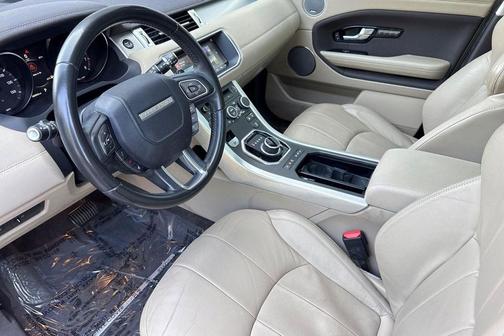 White 2017 Land Rover Range Rover Evoque SE