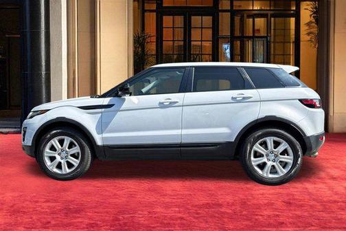 White 2017 Land Rover Range Rover Evoque SE