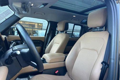 Santorini Black Metallic 2025 Land Rover Defender 110 P400 S