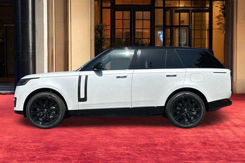 2025 Land Rover Range Rover P550e SE