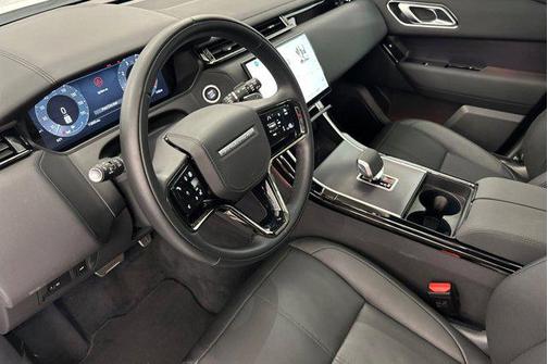 2026 Land Rover Range Rover Velar P250 SE R-Dynamic