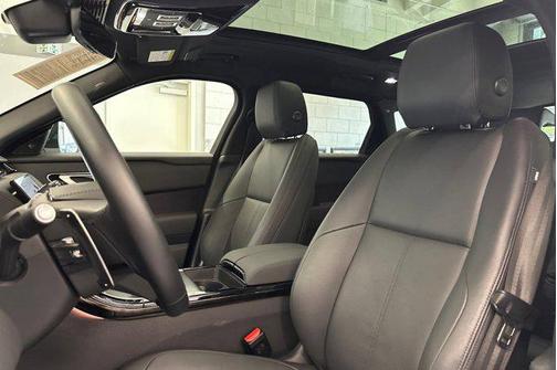 2026 Land Rover Range Rover Velar P250 SE R-Dynamic