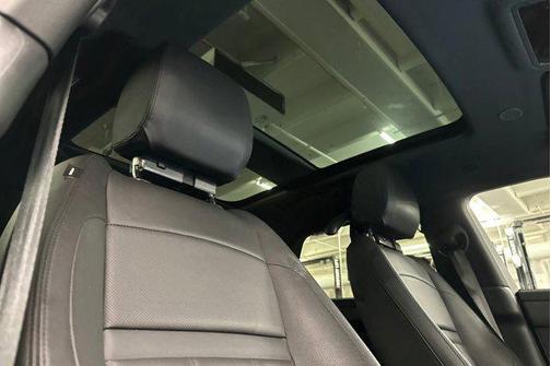 Santorini Black Metallic 2026 Land Rover Range Rover Evoque Core S