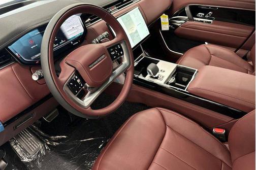 2026 Land Rover Range Rover P530 SE