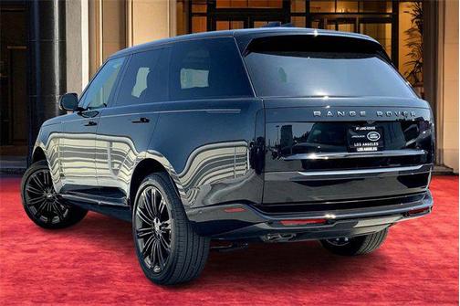 2025 Land Rover Range Rover P530 SE