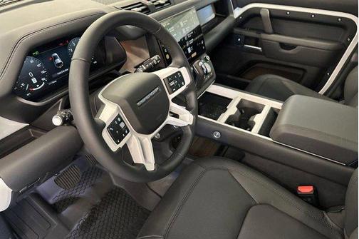 Fuji White 2026 Land Rover Defender P400 X-Dynamic SE