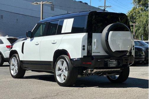 Fuji White 2026 Land Rover Defender P400 X-Dynamic SE