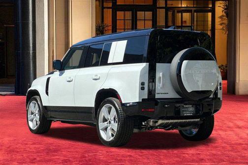 Fuji White 2026 Land Rover Defender P400 X-Dynamic SE
