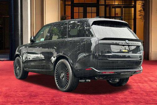 2026 Land Rover Range Rover P530 SE