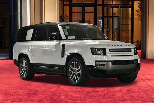 Fuji White 2025 Land Rover Defender 130 P400 X-Dynamic SE